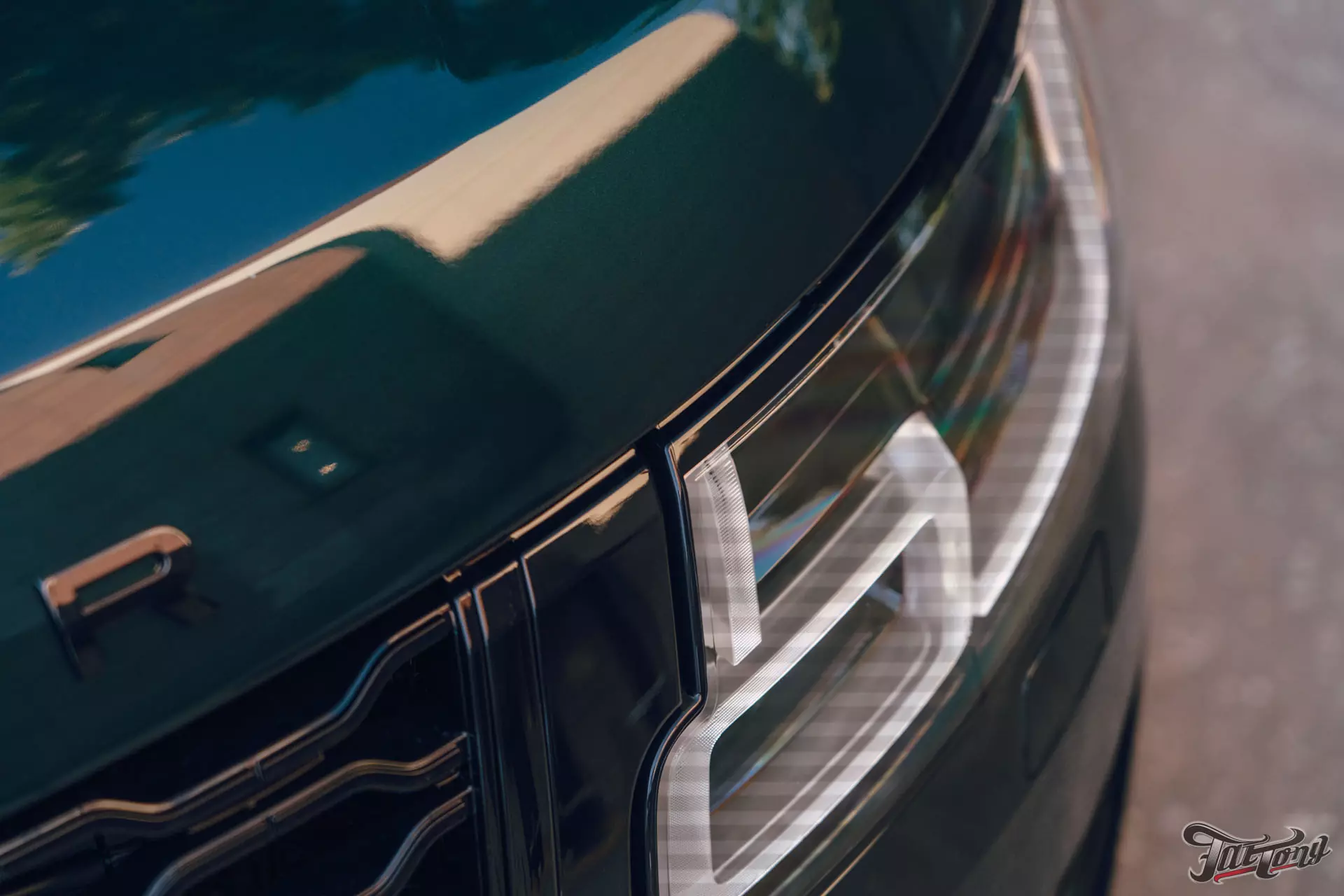 Land Rover Range Rover Autobiography. Оклейка в глянцевый полиуретан